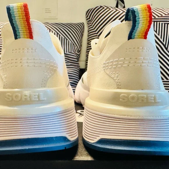 NEW IN BOX Sorel Women's White Kinetic Rush Pride “love is love” 8.5 - Picture 6 of 10